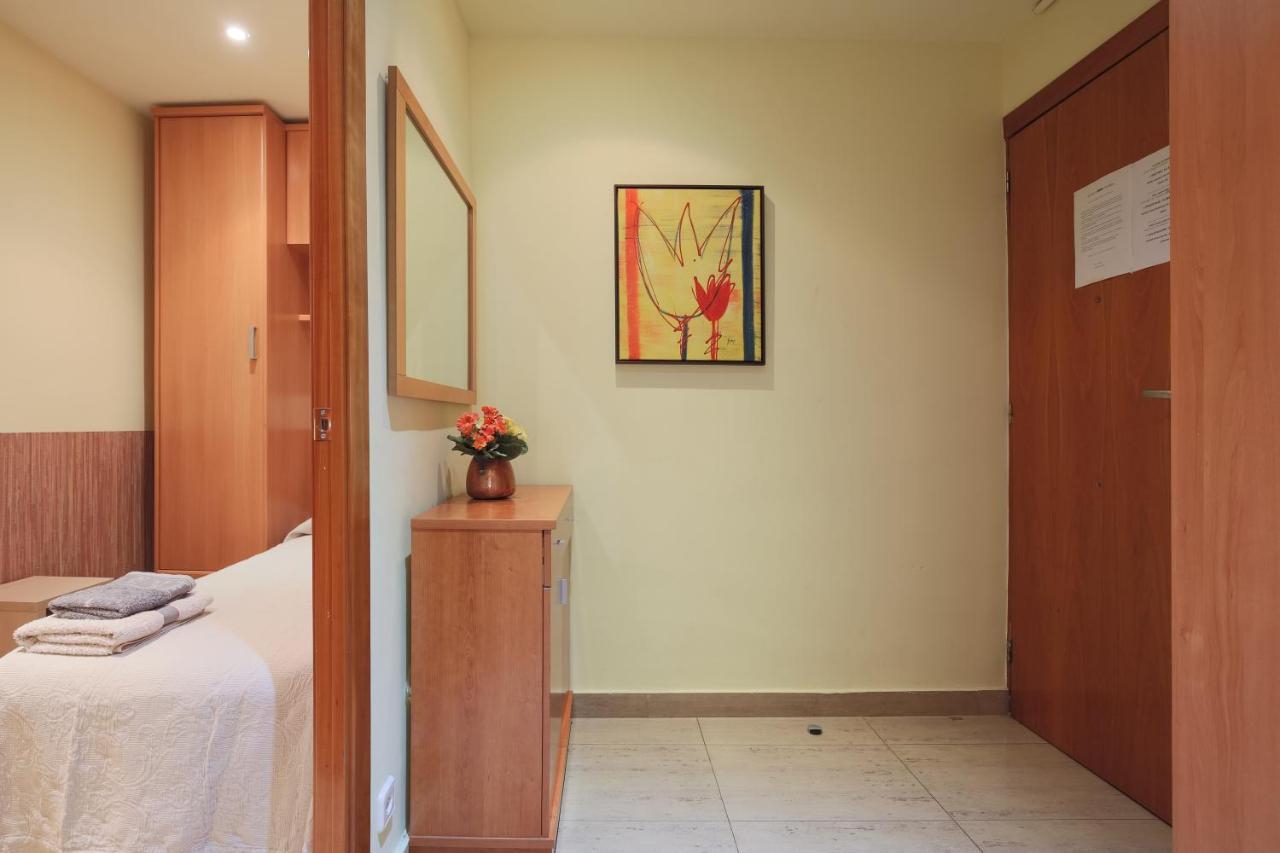 Aparteasy - Family Apartment Sant Antoni Barcelona Pokoj fotografie